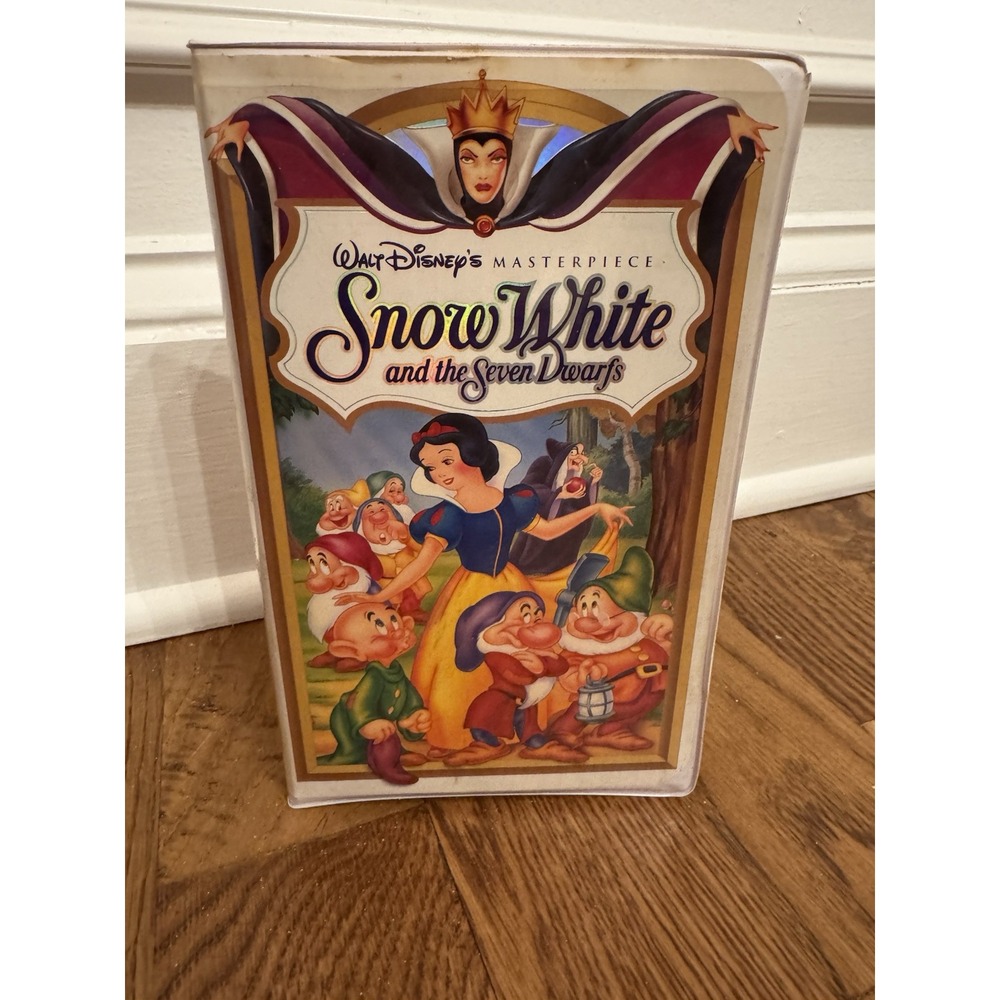 Walt Disney Masterpiece Snow White and the Seven Dwarfs VHS 1994 Clamshell 1524